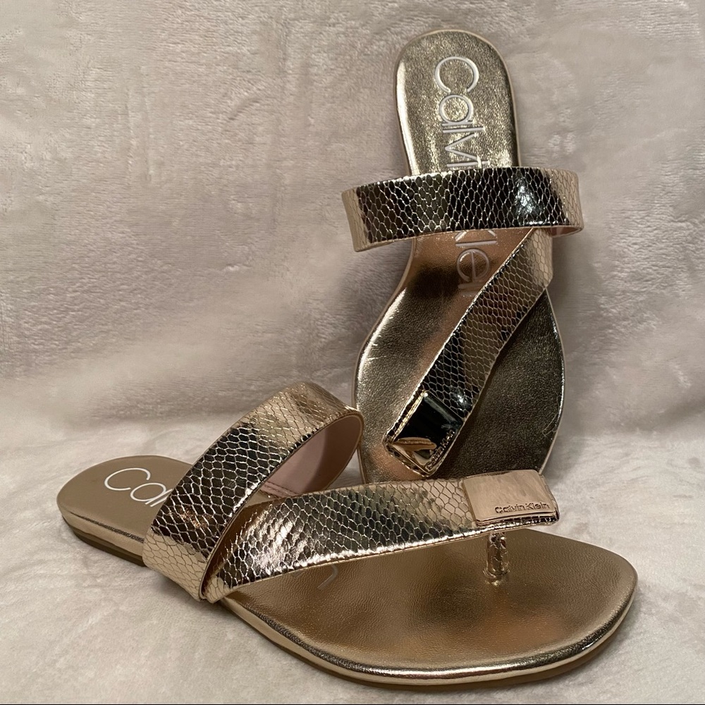 Calvin Klein flip flop sandals, gold, NEVER WORN